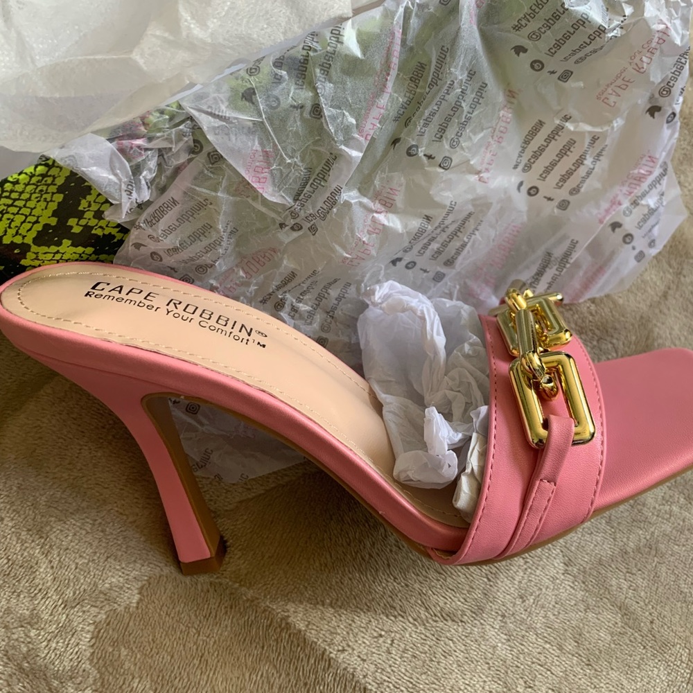 Dolls Kill Bubblegum Pink Kitten Heels Sandals Slides BNIB